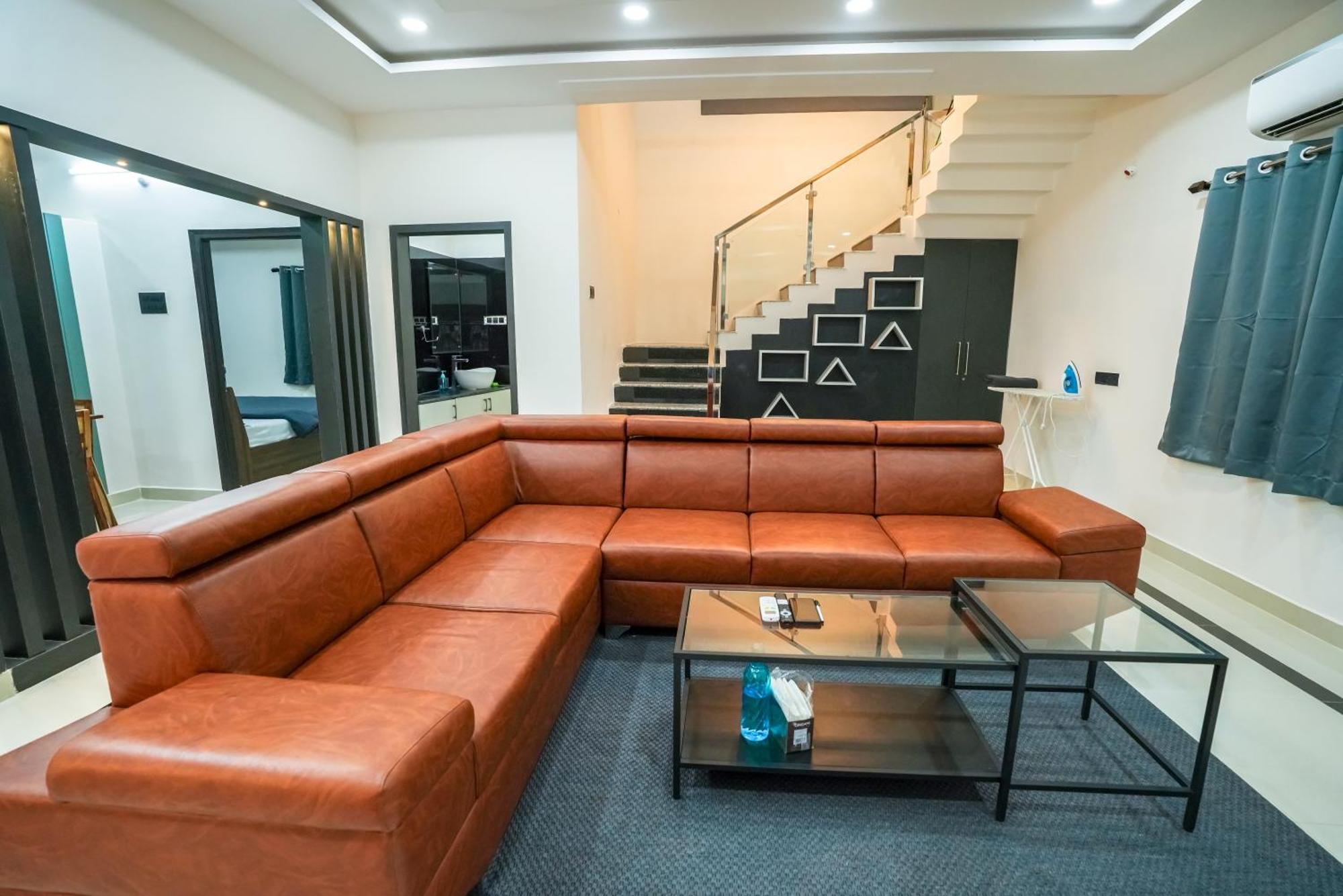N Cube Serviced Apartments Хайдарабад Экстерьер фото