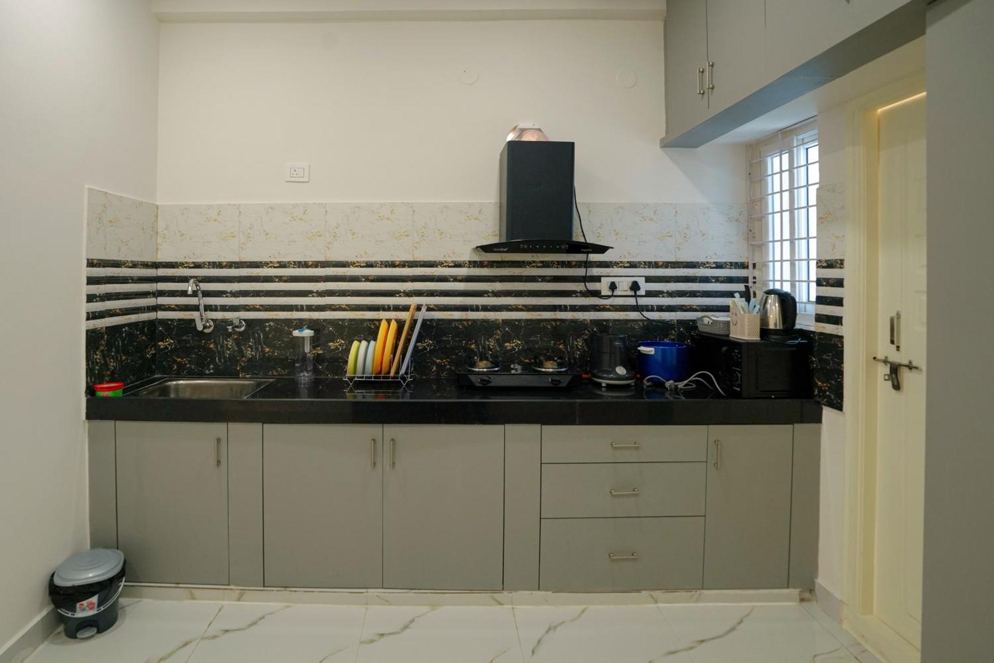 N Cube Serviced Apartments Хайдарабад Экстерьер фото